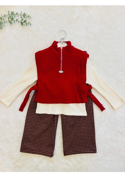 Triko Yelekli Kız Çocuk 3’lü Takım – Fermuarlı Kırmızı Yelek, Ribanalı Uzun Kol Bluz ve Ekose Pantolon fiyatları