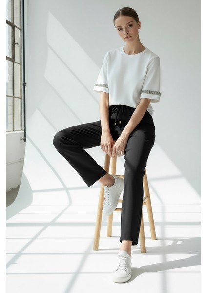 Bisiklet Yaka Taş Işlemeli Regular Örme Tişört fırsatları