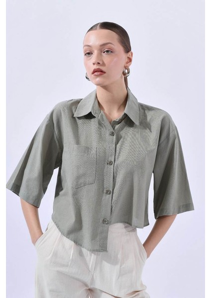 Haki Yan Detaylı Gömlek