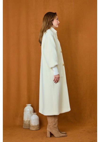 Broş Detaylı Angora Kaban Mont 15231 Ekru modelleri