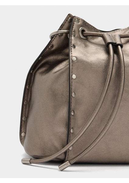 Zımba Detaylı Bucket Çanta modelleri