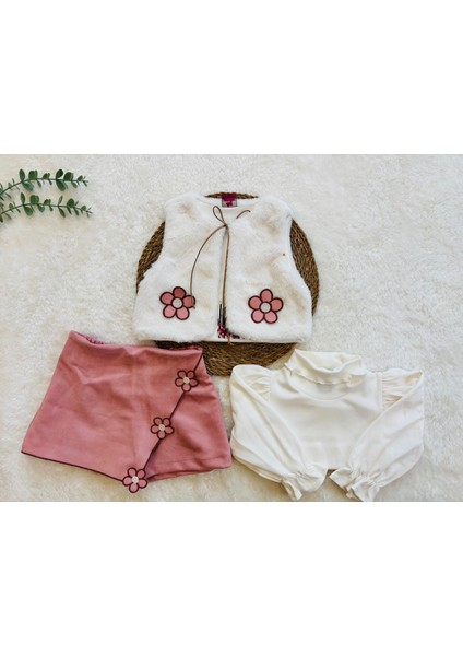 Çiçek Aplikeli Kız Çocuk 3’lü Takım – Peluş Yelek, Uzun Kollu Bluz ve Etekli Şort Kombini