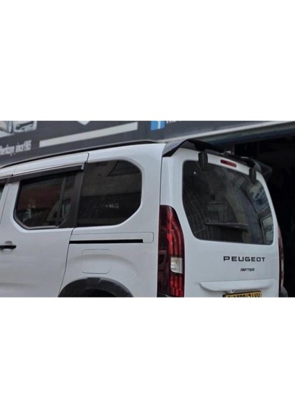 Peugeot Partner Ile Uyumlu 2009- Abs Yarasa Piano Blak Spoiler (Siyah) fiyatları