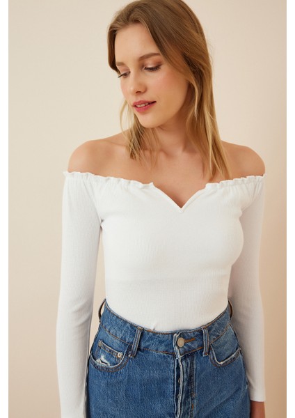 Büzgülü Yaka Crop Örme Bluz Gt LAH0002 Beyaz