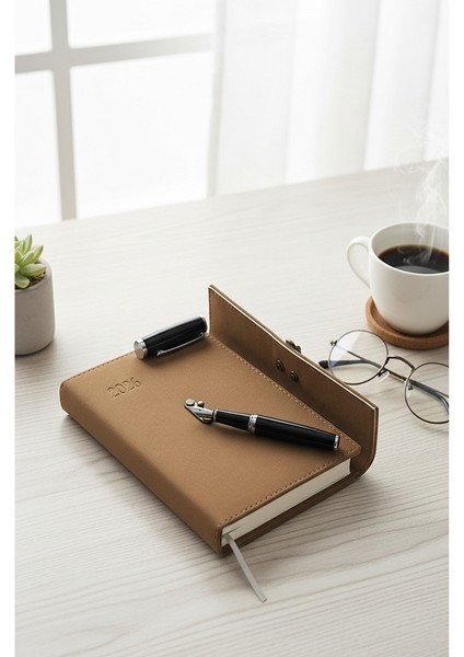 A5 2026 Kilitli Ajanda 168 Yaprak Suni Deri Kapaklı Günlük Ajanda Ayraçlı Planlayıcı Ajanda 15X21CM Bordo fırsatları