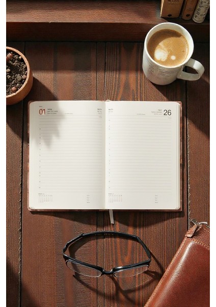 2026 Ajanda A5 Leopar Kapak 15X21CM 168 Yaprak Ayraçlı Planlayıcı Günlük Suni Deri Leopar Kapaklı Ajanda Beyaz fiyatları