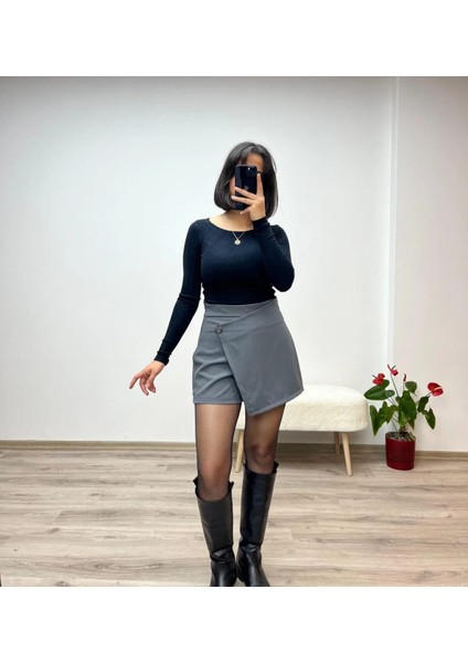 Gri Ön Parçalı Şort Etek