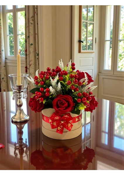 Yapay Çiçek Özel Tasarım Yılbaşı Ev Dekorasyon 30X30CM Kırmızı Gül Kokina Silindir Kutuda fiyatları
