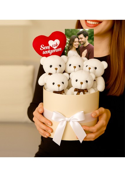 Kişiye Özel Premium Fotoğraflı 5'li Ayıcık Buketi Sevgiliye Hediye "seni Çok Seviyorum" Kalpli Mesaj Kutulu Ayıcık Buketi Hediye