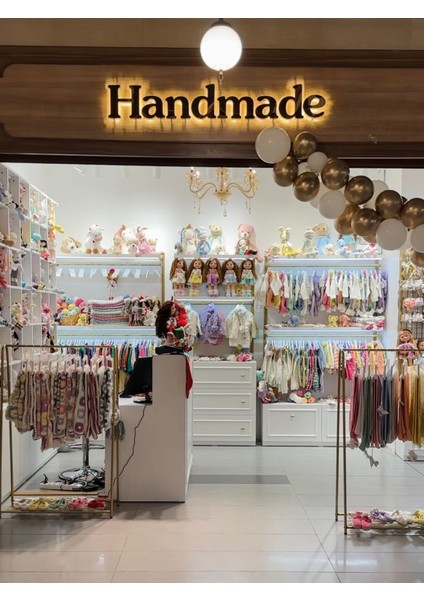 El Yapımı Gökkuşağı Elbiseli ve Tokalı Bebek modelleri