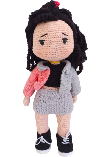 El Yapımı Siyah Botlu Bebek