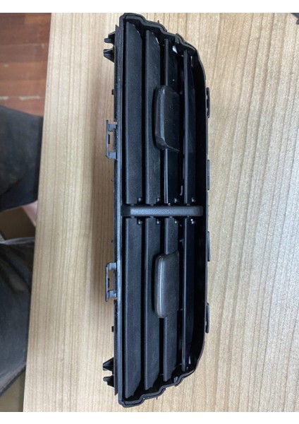 Honda Civic Sport Orta Kalorifer Izgarası Üst 3