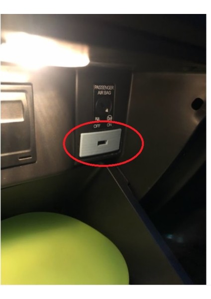 5Q0035726 Oem Numaralı Parça Micro USB Kapağı Vw Serisi Abs Baskı 00238