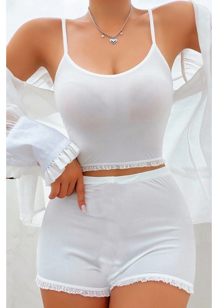 Kadın Beyaz Alt-Üst Dantel Detaylı Şortlu Şık Gecelik Takım
