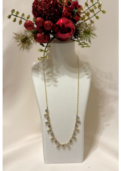 Zirkon Taşlı Kolye