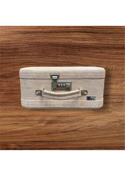 Şifreli Deri Makyaj ve Tıraş Kutusu Pudra Renkli ve Şık Tasarım