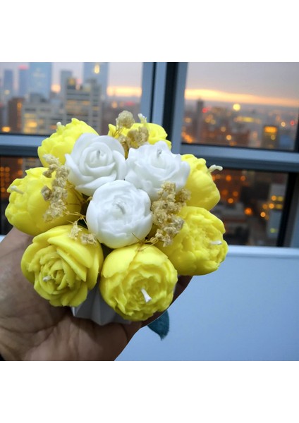 Büyük Boy Sarı–beyaz Çiçek Mum Buketi | Kaliteli Taş Tozu Vazo – Kokulu El yapımı mum seti fiyatları