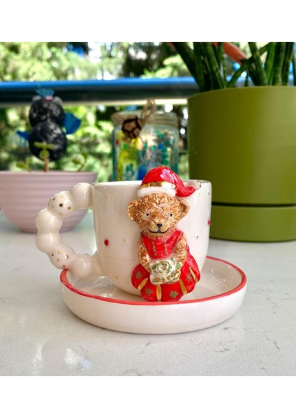 El Yapımı Seramik Gerçek 24K Altın Dekorlu Yılbaşı Gelin Teddy Türk Kahvesi Fincanı