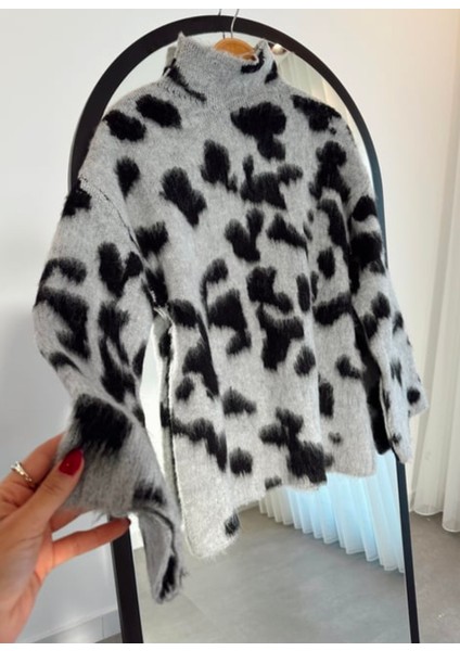 Gri Dik Yaka Ispanyol Kol Leopar Desenli Kazak