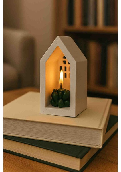 Beyaz Ev Şeklinde Dekoratif Mumluk – Modern Masa Üstü Aksesuar