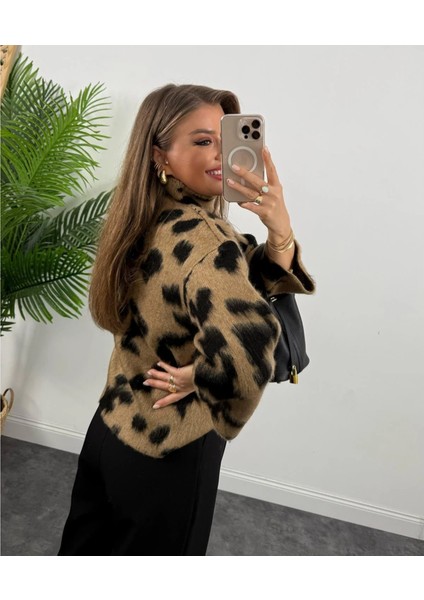 Kahverengi Dik Yaka Ispanyol Kol Leopar Desenli Kazak