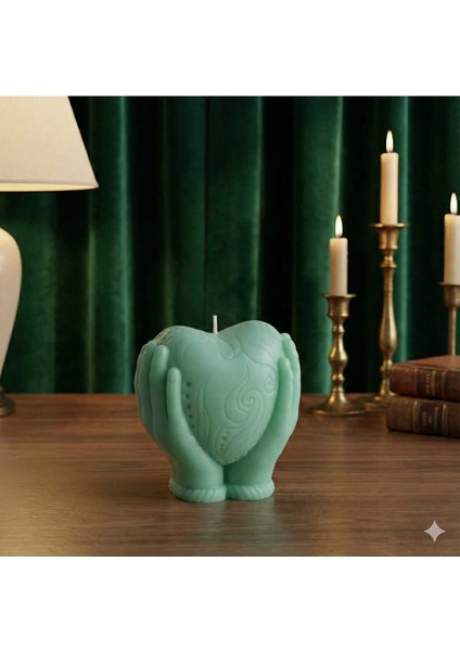 Eller Içinde Kalp Doğal Soya Wax Mum