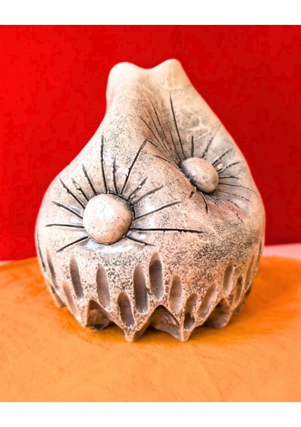 El Yapımı Ay Yüzeyi Dokulu Seramik Vazo – 20 cm Yükseklik, Özel Doku Efektli Modern Dekoratif Vazo fırsatları