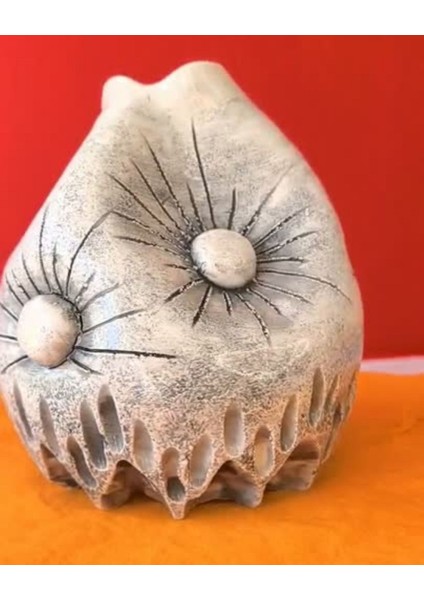 El Yapımı Ay Yüzeyi Dokulu Seramik Vazo – 20 cm Yükseklik, Özel Doku Efektli Modern Dekoratif Vazo indirimleri