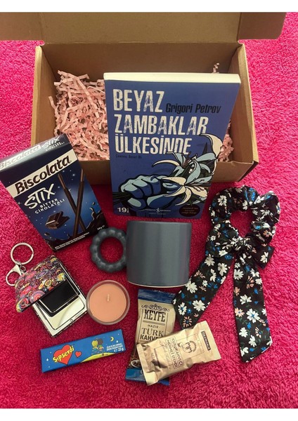 Yeni Yıl Hediye Kutusu, Beyaz Zambaklar Ülkesinde ve Kupalı Kahve Kutusu