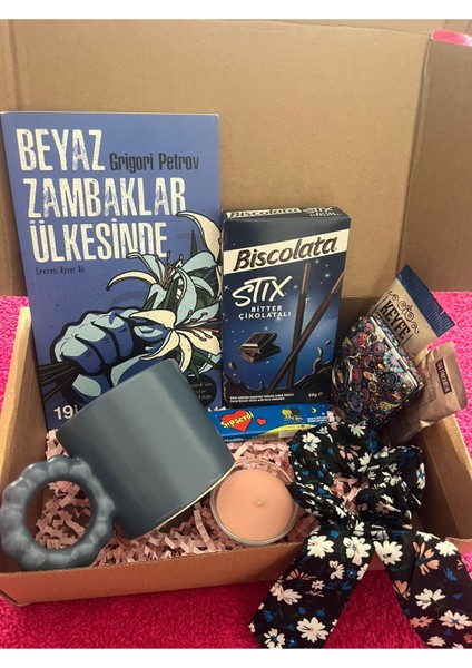 Yeni Yıl Hediye Kutusu, Beyaz Zambaklar Ülkesinde ve Kupalı Kahve Kutusu fiyatları