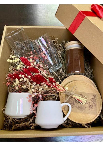 Kahveli Kutlama Hediye Seti, Anlamlı ve Şık Seçenek
