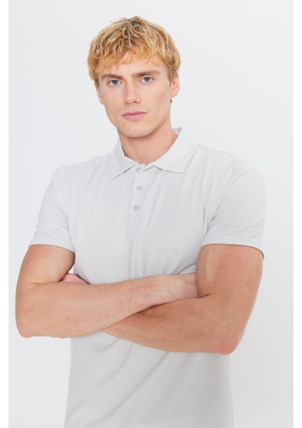 Standart Fit Normal Kesim Polo Yaka Tişört fırsatları