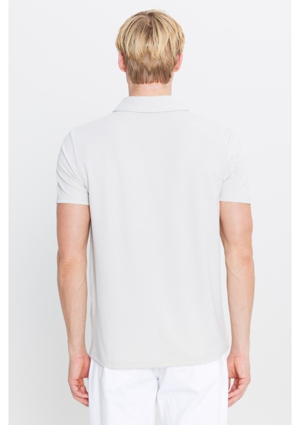 Standart Fit Normal Kesim Polo Yaka Tişört indirimleri