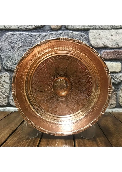 El Işlemeli Bakır Hamam Tası, Zarif ve Geleneksel Tasarım