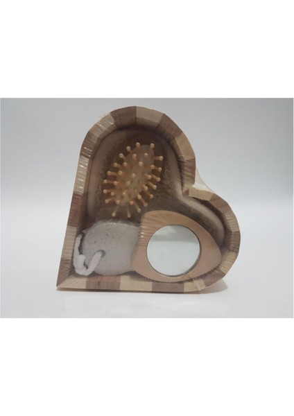 Pratik ve Şık Banyo Seti, Sürpriz Hediye ile Tamamlanıyor