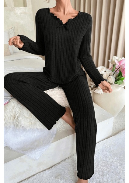 Kadın Siyah Uzun Kollu Fiyonklu Yuvarlak Yaka Mevsimlik Pijama Takımı indirimleri