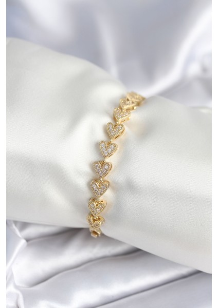 Pirinç Gold Renk Kalp Model Kadın Bileklik - TJ-BB7982