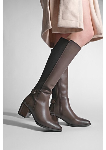 Kadın Fermuarlı Topuklu Çizme Fabes Kahve Suni Deri Orta Kalın Topuk ile Şık Tasarım