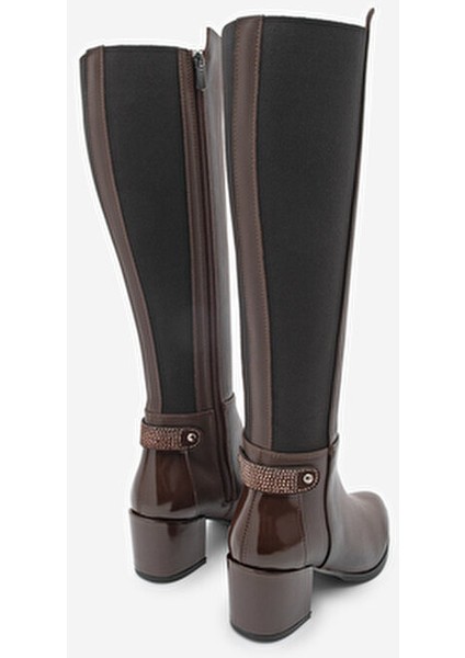 Kadın Fermuarlı Topuklu Çizme Fabes Kahve Suni Deri Orta Kalın Topuk ile Şık Tasarım