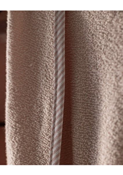 Kadın Bornoz - Pudra Renkli Pamuklu Şalyaka Bornoz Sade Tasarım Özellikleriyle