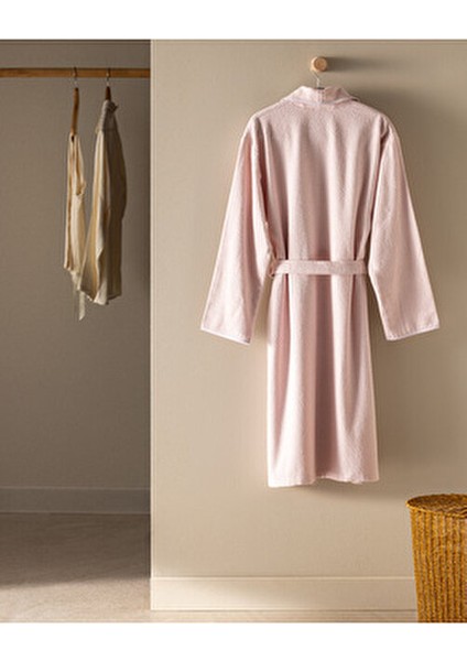 Kadın Bornoz - Pudra Renkli Pamuklu Şalyaka Bornoz Sade Tasarım Özellikleriyle