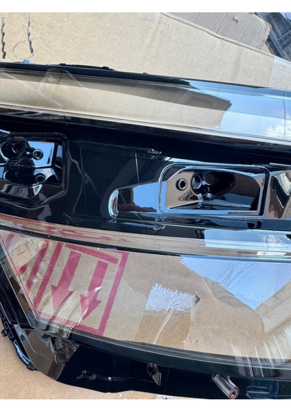 Nissan Qashqai Far Cam Sağ 2022-2024 modelleri