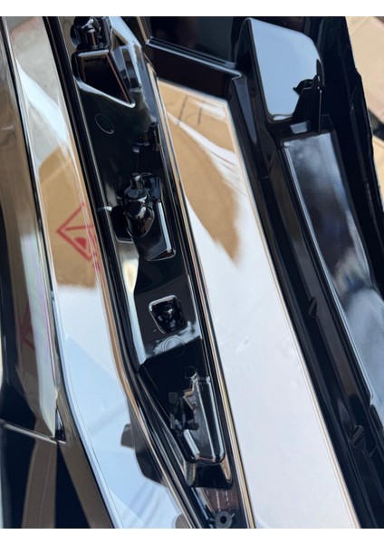 Nissan Qashqai Far Cam Sağ 2022-2024