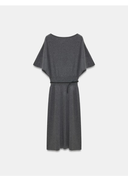 90266 Yün Karışımlı Kayık Yaka Kemerli Triko Elbise-Füme M.