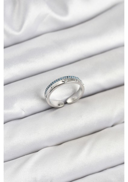 Pirinç Gümüş Renk Sıralı Zirkon Taşlı Kutup Yıldızı Model Kadın Yüzük - TJ-BYK3837