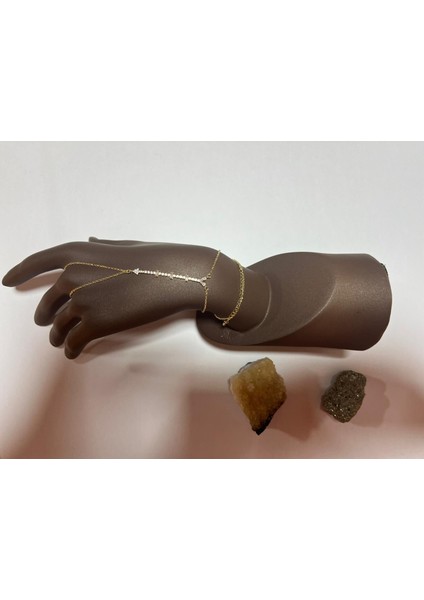 Gold Taşlı Ok Ucu Şahmeran Bileklik – Ince Zincir Modern Tasarım modelleri