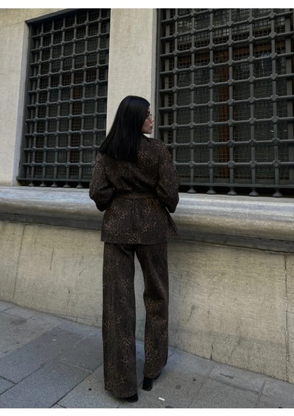 Leopard Desenli Oversize Ceket & Bol Paça Pantolon Takımı indirimleri