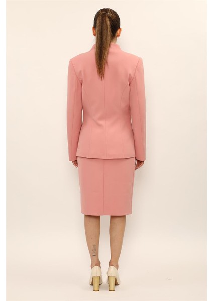 Dik Yaka Tokalı Ceket & Düz Dar Etek-Pudra indirimleri