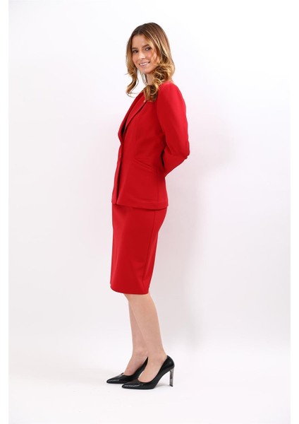 Erkek Yaka Boydan Kuplu Ceket & Düz Dar Etek-Kırmızı modelleri
