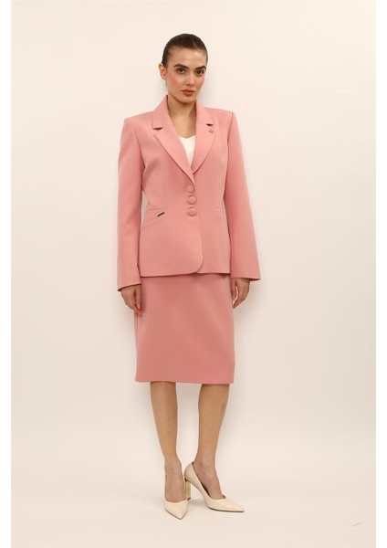 Erkek Yaka Boydan Kuplu Ceket & Düz Dar Etek-Pudra indirimleri